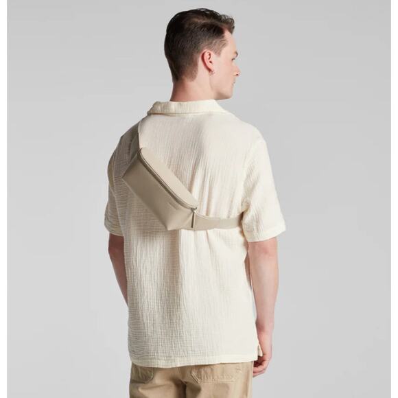 MONOS The Metro Sling Bag Ivory Vegan Leather Crossbody Fanny Pack Belt Bag EUC - Picture 10 of 10